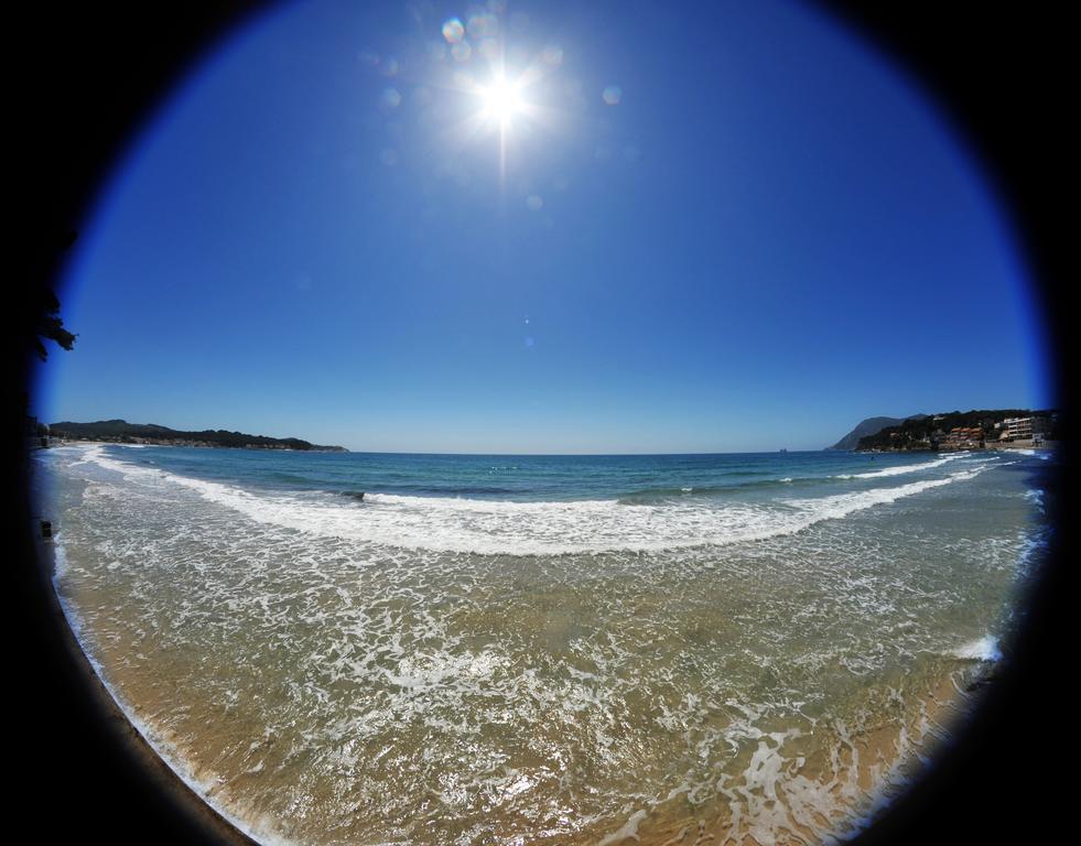 Le Poseidon Hotel La Seyne-sur-Mer Bagian luar foto