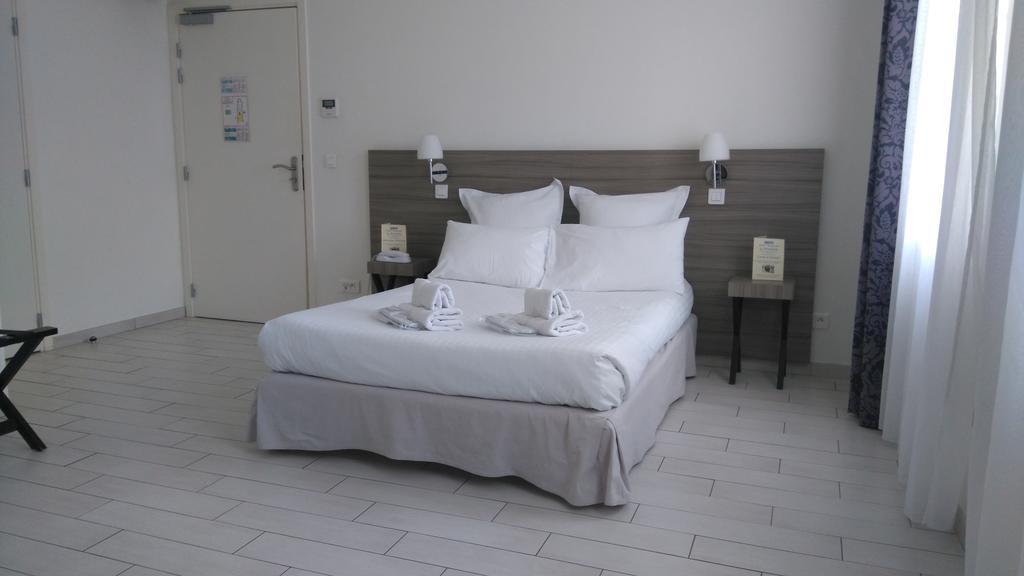 Le Poseidon Hotel La Seyne-sur-Mer Bagian luar foto