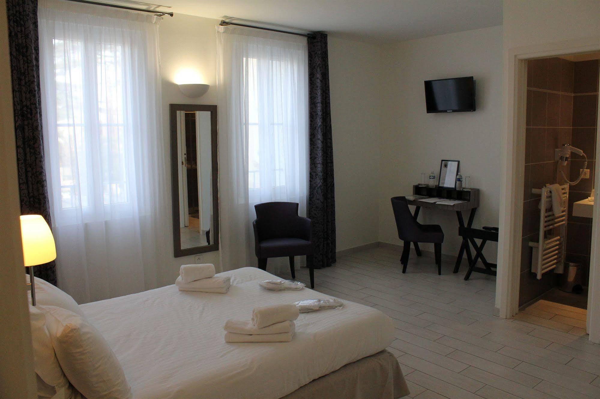 Le Poseidon Hotel La Seyne-sur-Mer Bagian luar foto
